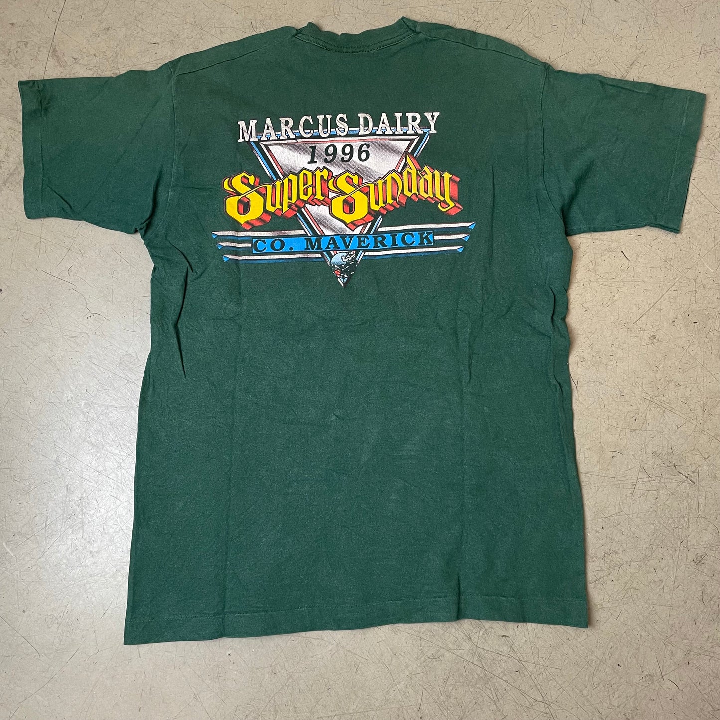 (L) 1996 Maverick Marcus Dairy Super Sunday Tshirt grün Single Stitch