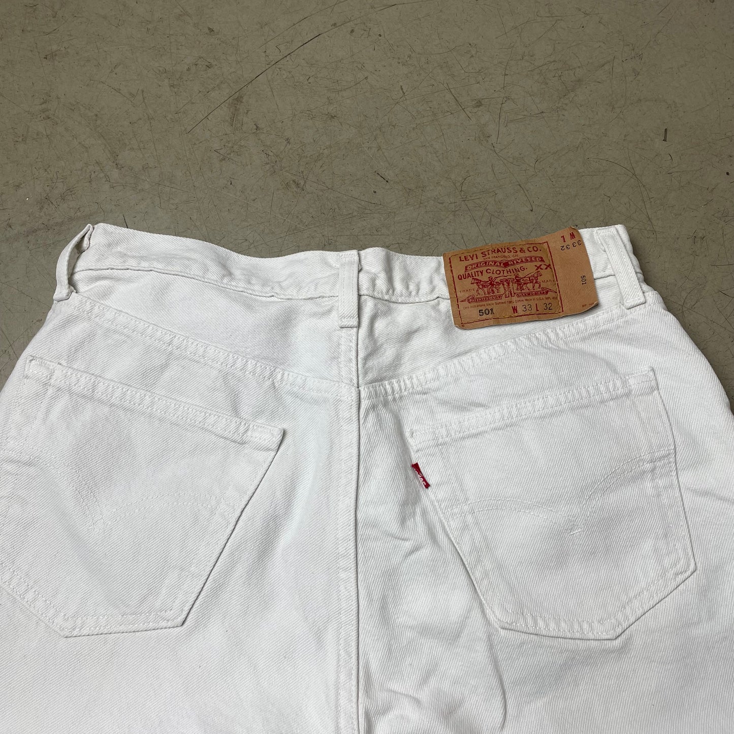 (M) Wmn Levi’s 501 Jeanshose Denim weiß W33/L32