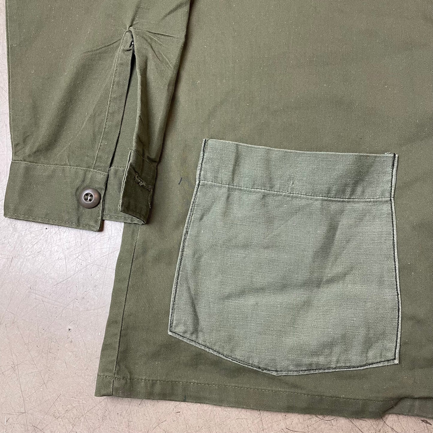 (L) 1980s OG507 US Army Hemd grün