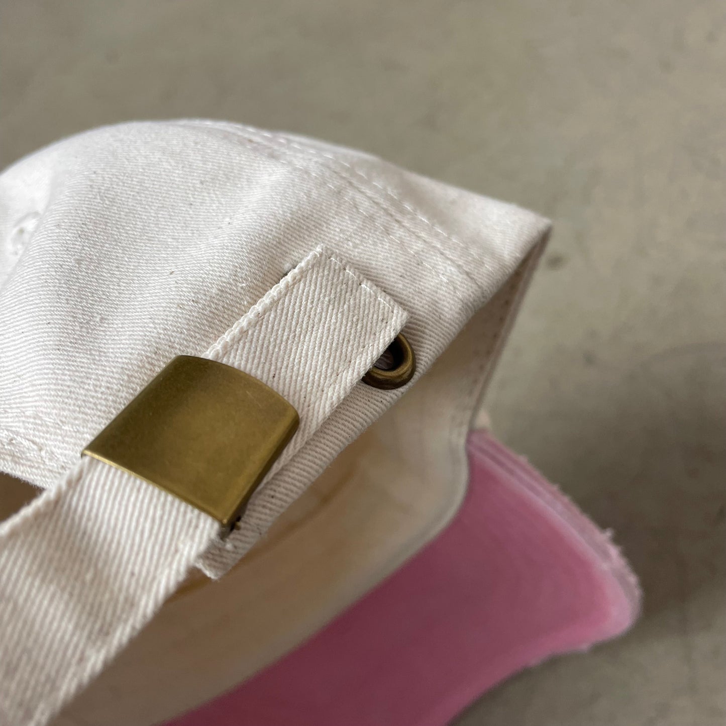 Antik Vintage Pin Canvas Cap rosa beige