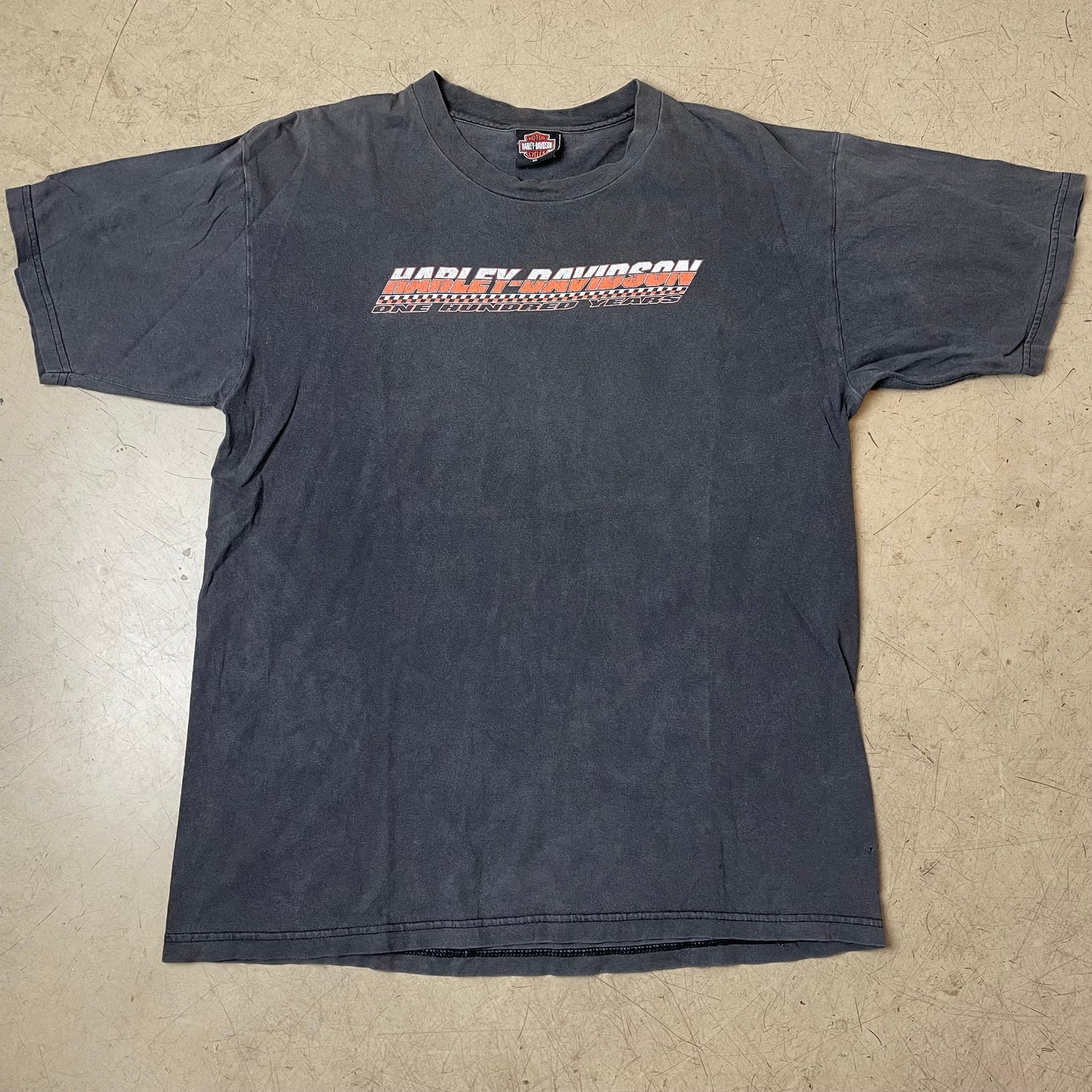 (XL) 2002 Harley Davidson Logo Tshirt faded Black