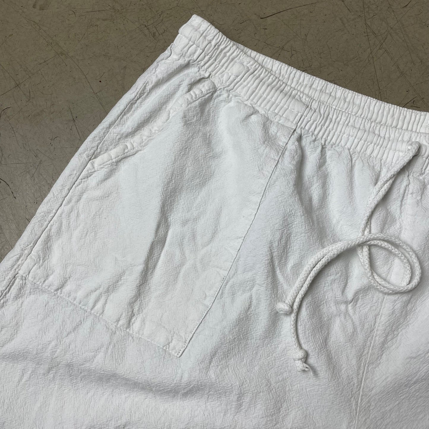 (L) 1980s Front Pocket Cotton Gym Track Shorts weiß