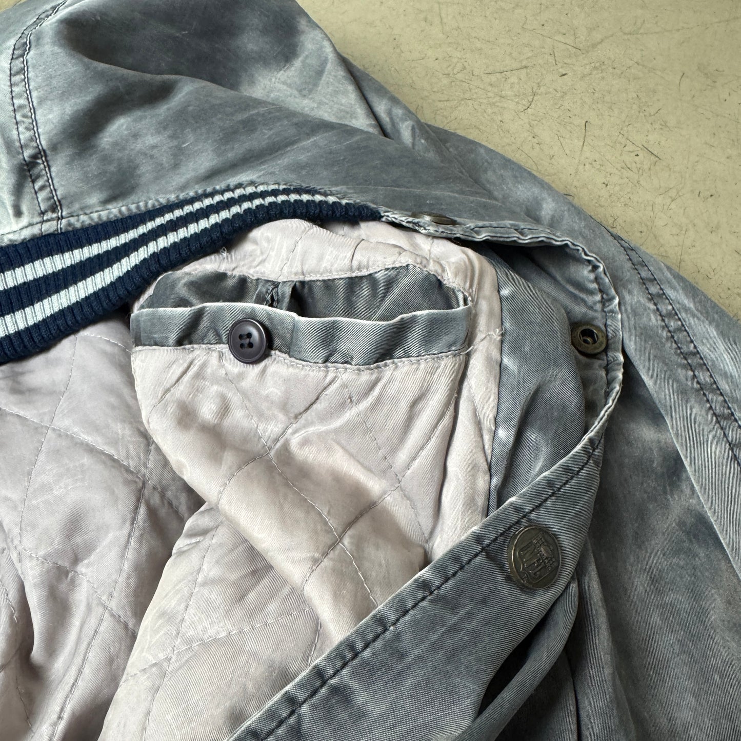 (XL) 1990s Campri Teamline Raiders Satin Bomberjacke Faded Grau