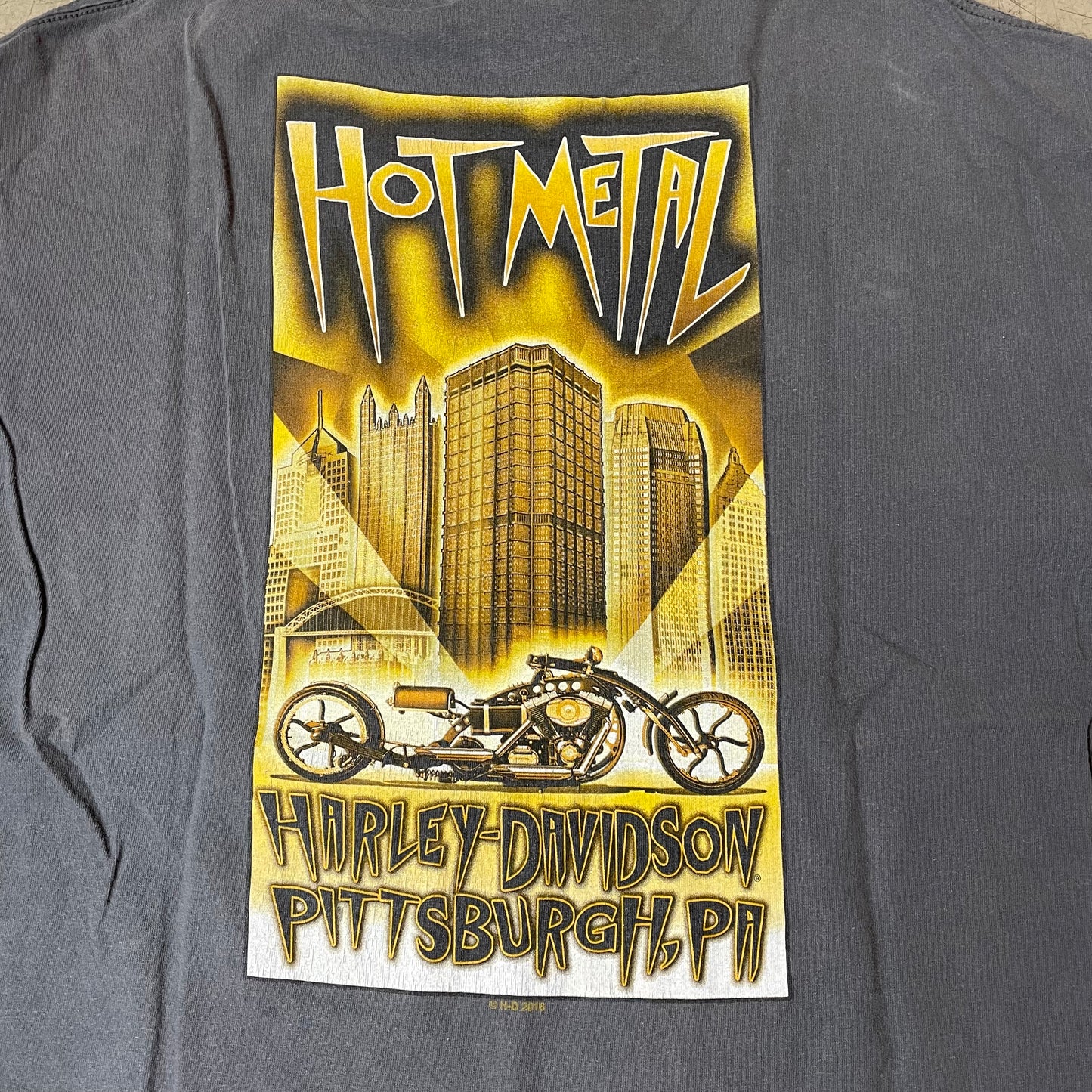 (XL) 2016 Harley Davidson Pittsburgh Big Logo Tshirt Faded grau