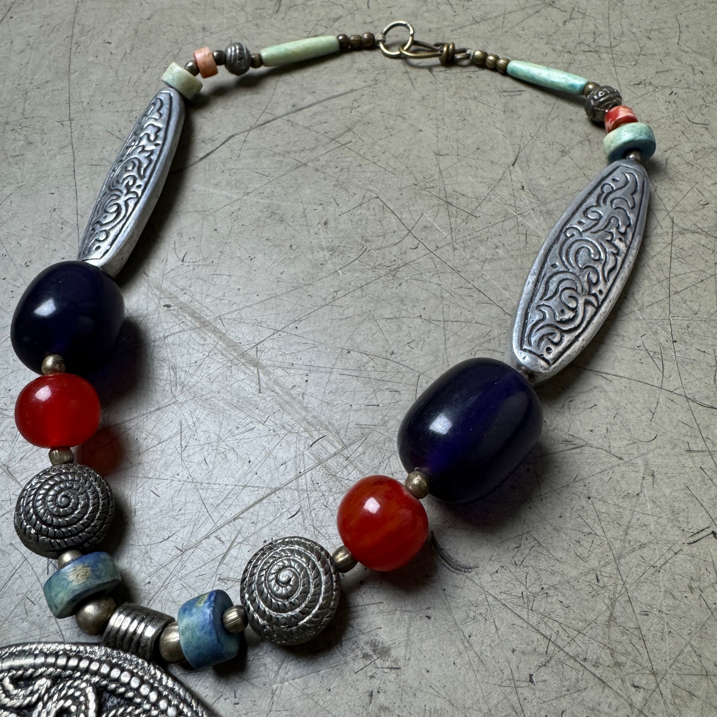 Native Amulet Stein Halskette