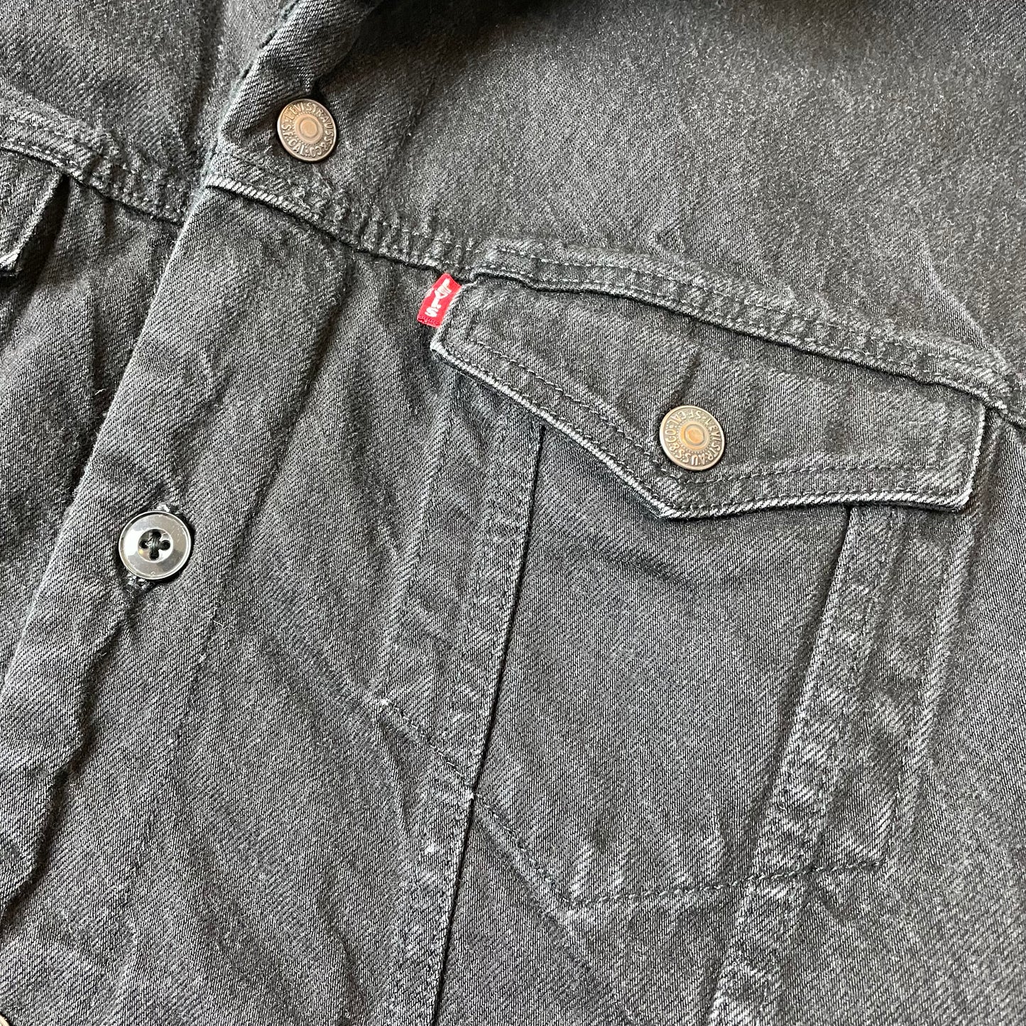 (XL) Levi’s Sherpa Jeansjacke gefüttert schwarz