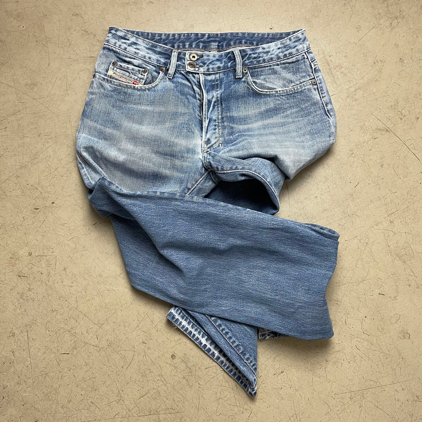 (M) 2000s Diesel Jeanshose faded hellblau W32